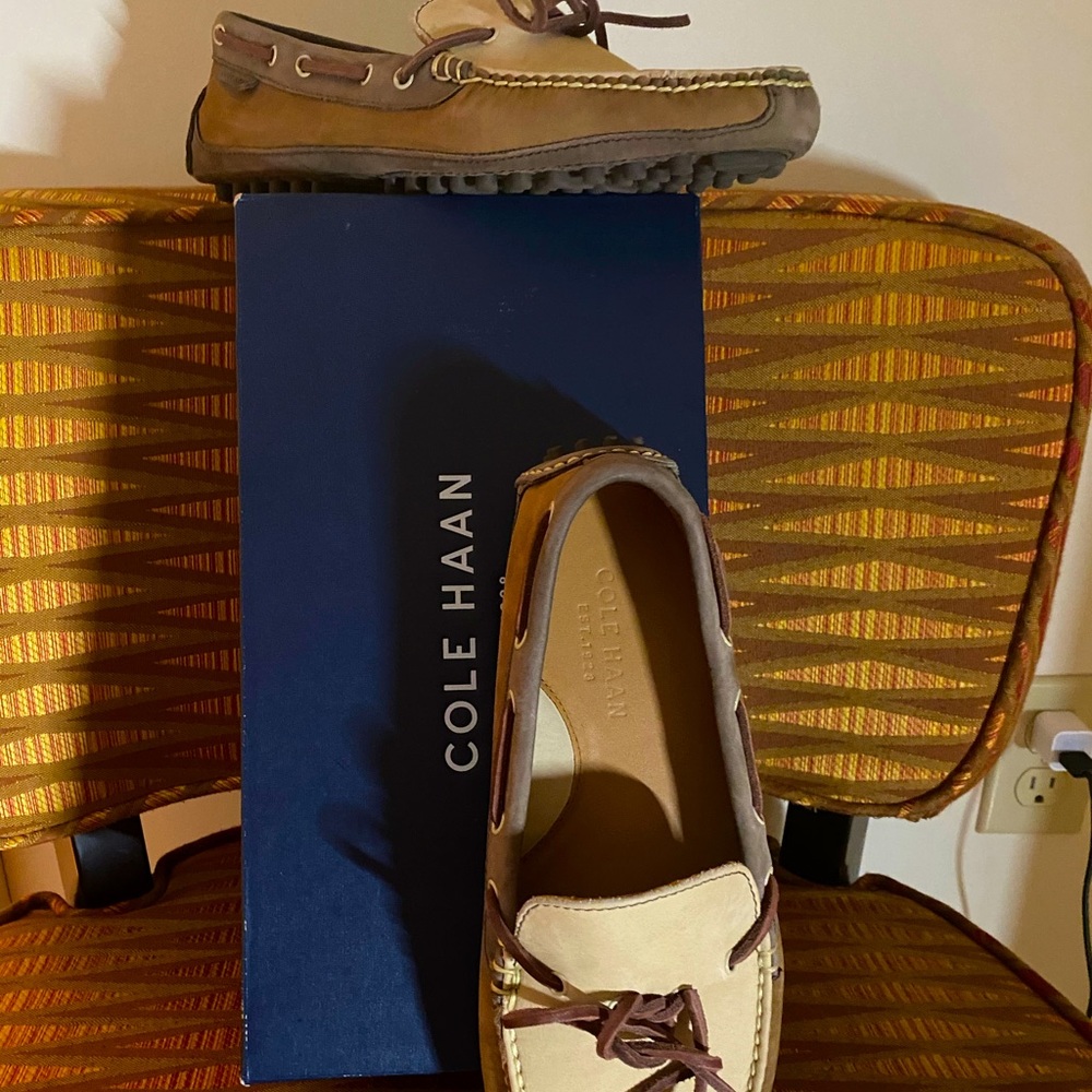 UNISEX LOAFERS